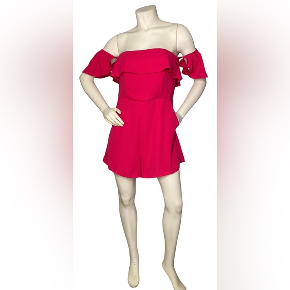 NWOT. SHINESTAR Pink Off Shoulder Flounce Sleeve Romper With Pockets - Picture 2 of 14